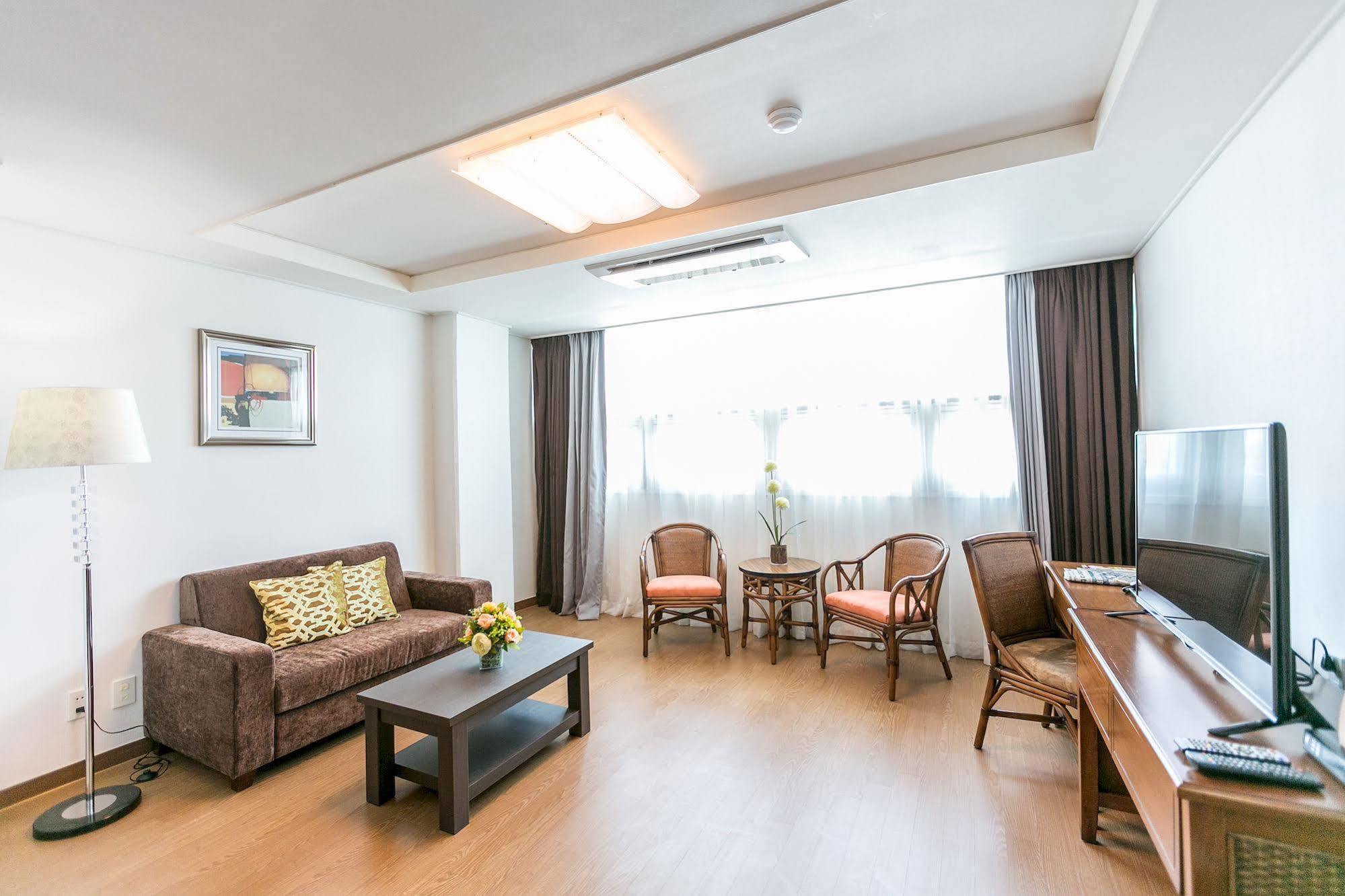 Xenia Hotel Clark Clark Field Kültér fotó